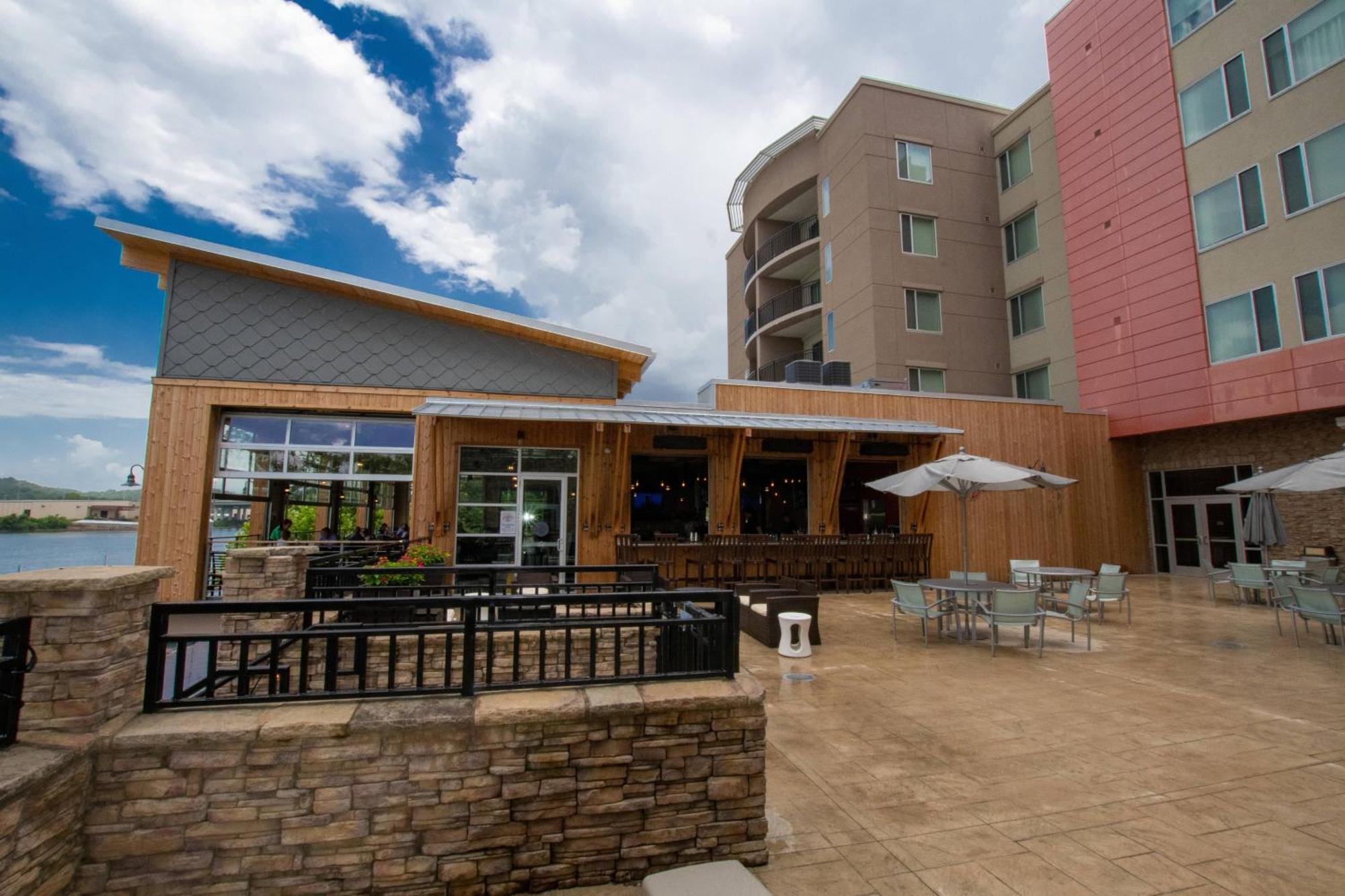 Springhill Suites By Marriott Downtown Chattanooga/Cameron Harbor Экстерьер фото