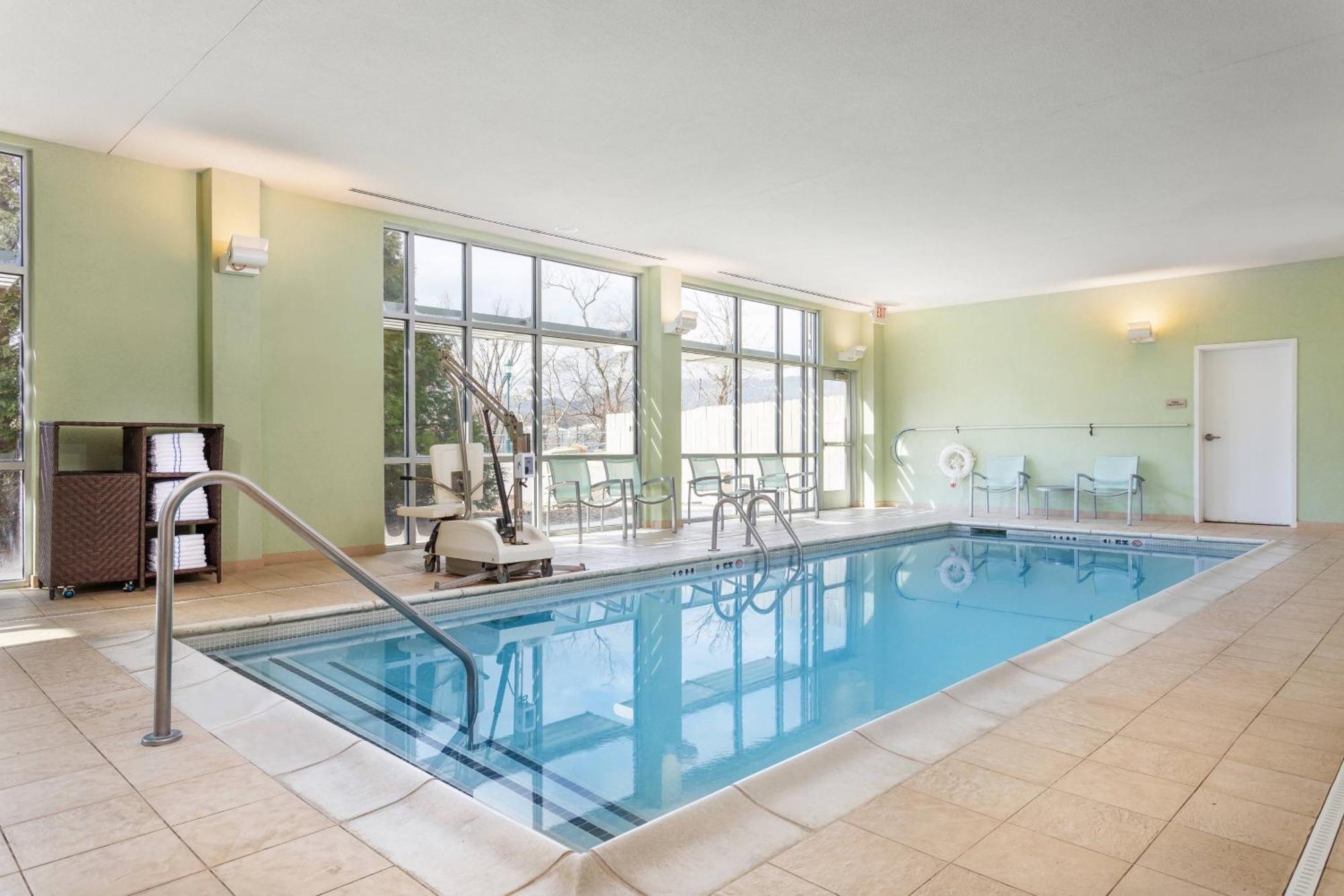 Springhill Suites By Marriott Downtown Chattanooga/Cameron Harbor Экстерьер фото